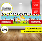 La granja de Zenón, al fondo